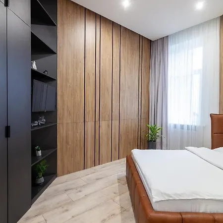 Royal Vip On Leontovicha 5 Apartment