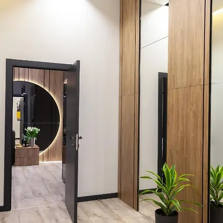 Royal Vip On Leontovicha 5 *