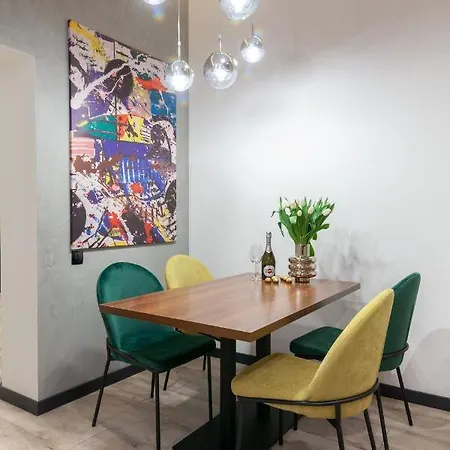 Royal Vip On Leontovicha 5 Apartment *