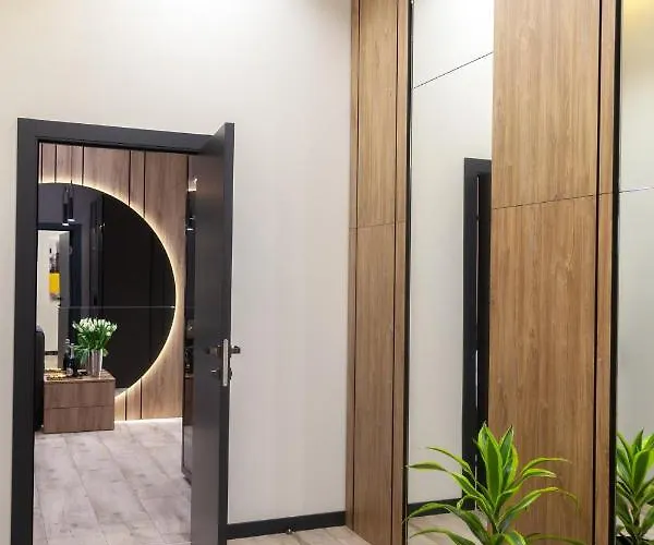 Royal Vip On Leontovicha 5 *